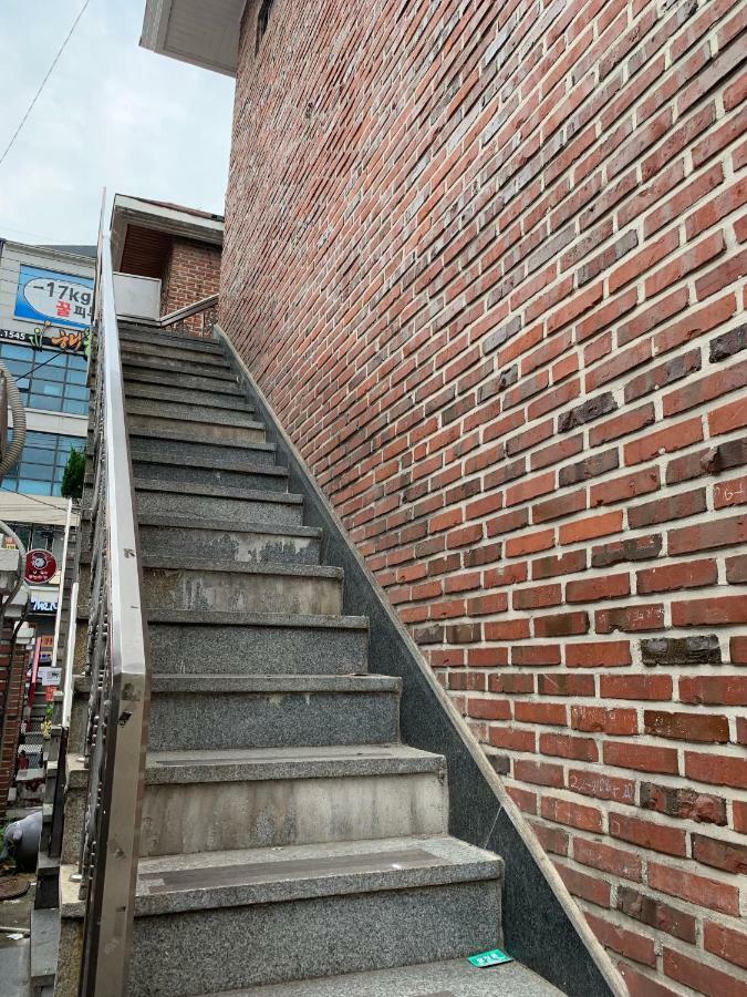 Bomulzip Hongdae Guesthouse Seul Esterno foto
